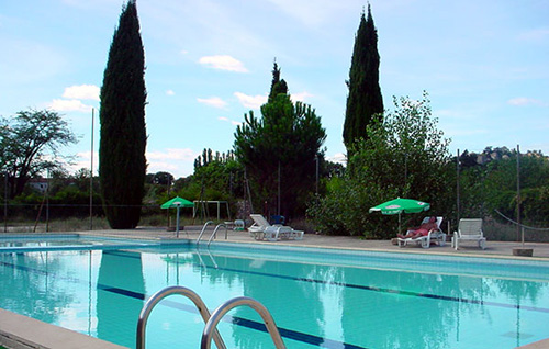 Profiter en duo de la piscine des jardins intérieurs